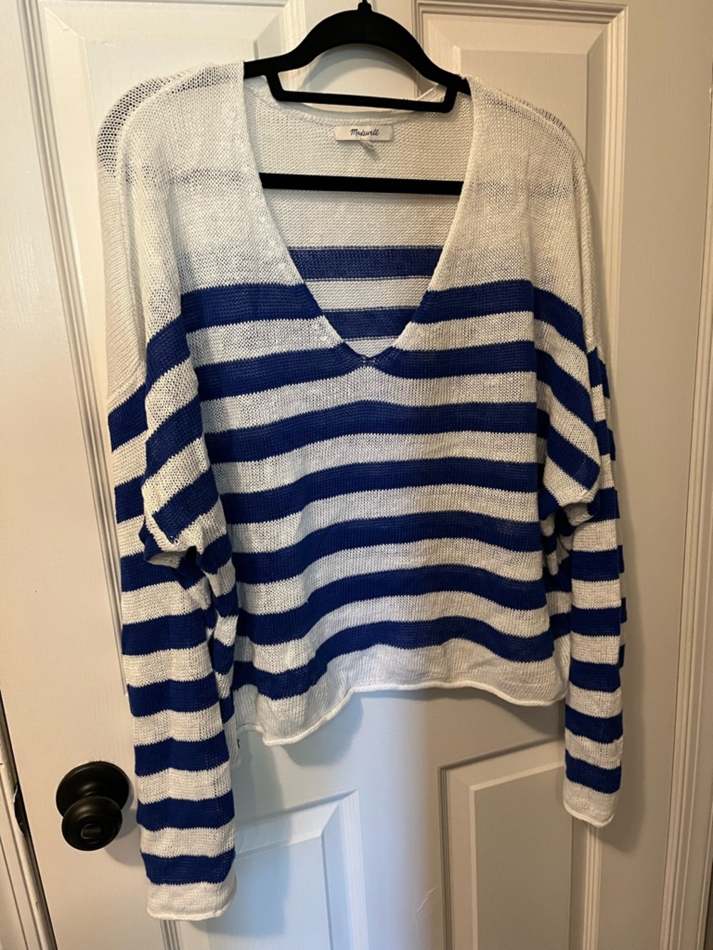 Madewell Linen V-
Neck Sweater In
Sapphire Stripe